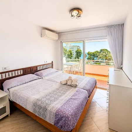 Spacious Beachfront With Ocean Views Lägenhet Miami Playa